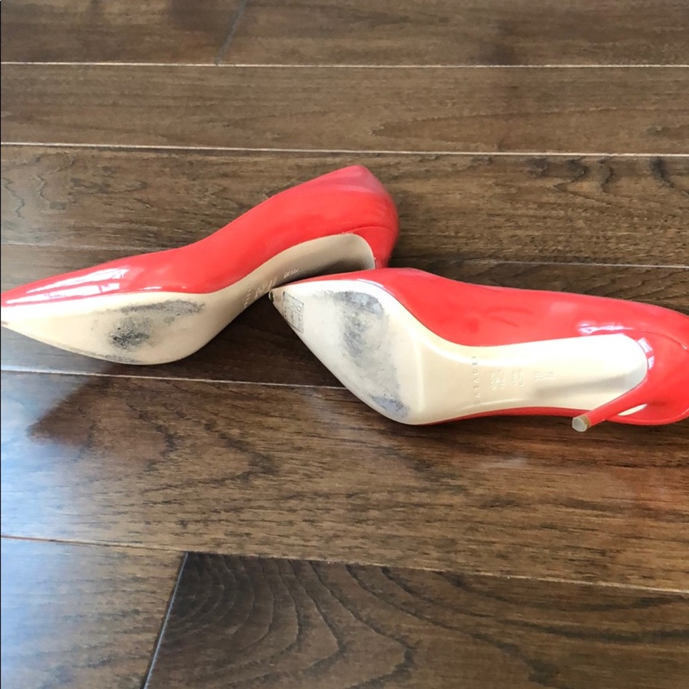 High Heels - Picture 4 of 7